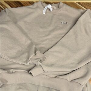 ALO Yoga Women’s Gravel Crewneck Sweatshirt